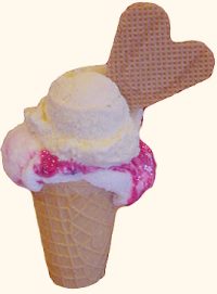 Cucurucho de helado con barquillo en forma de corazn